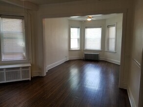4929 N Western Ave, Unit #1 in Chicago, IL - Foto de edificio - Building Photo