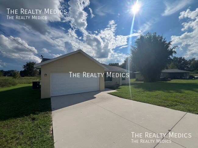 4 Larch Trak in Ocala, FL - Building Photo - Building Photo