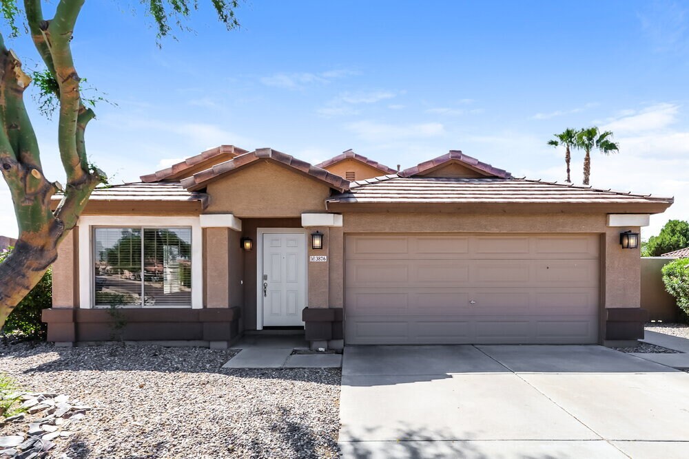 3876 S Shiloh Way in Gilbert, AZ - Building Photo