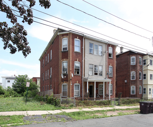 23 Horace St in New Britain, CT - Building Photo - Building Photo