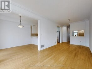 25 Ruby Crescent in Richmond Hill, ON - Building Photo - Building Photo