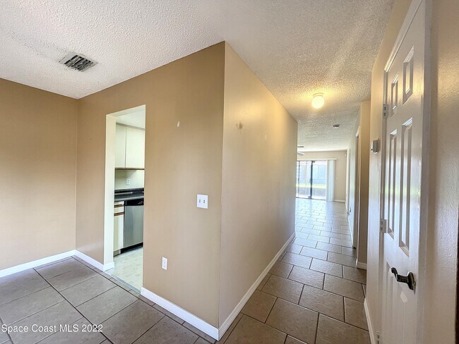 11 Bogart Pl in Merritt Island, FL - Building Photo - Building Photo