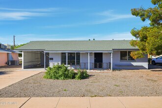 12216 N 107th Ave in Sun City, AZ - Building Photo - Building Photo