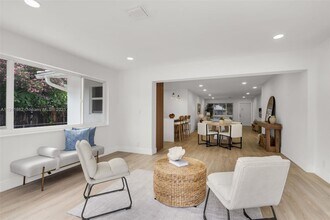 3920 Hayes St in Hollywood, FL - Building Photo - Building Photo