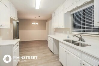 10084 Silent Trail in Jonesboro, GA - Foto de edificio - Building Photo