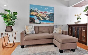 2411 Huntingdon, 2411 in Sandy Springs, GA - Building Photo - Building Photo