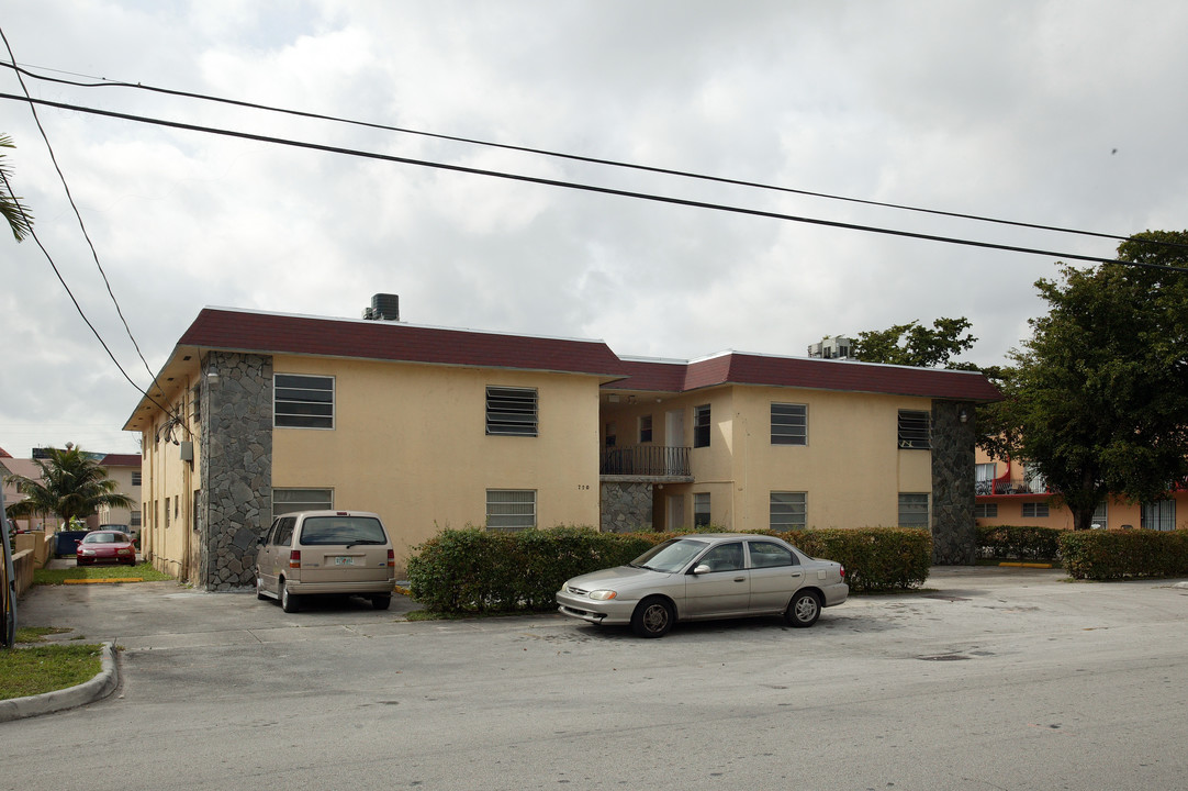 720 W 16th in Hialeah, FL - Building Photo