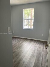 4240 NE 9th St in Homestead, FL - Building Photo - Building Photo