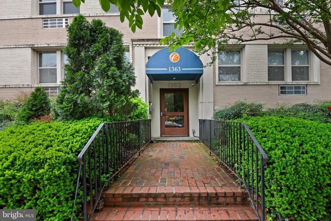 1363 K St SE in Washington, DC - Foto de edificio - Building Photo