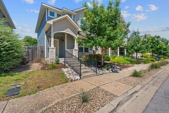 134 Friendship Oak Dr in San Marcos, TX - Building Photo - Building Photo