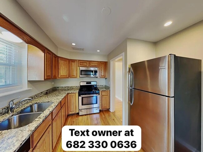 property at 1832 Suffolk Ave