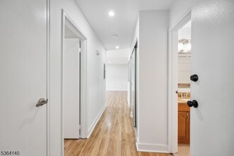 798 Eves Dr in Hillsborough, NJ - Building Photo - Building Photo