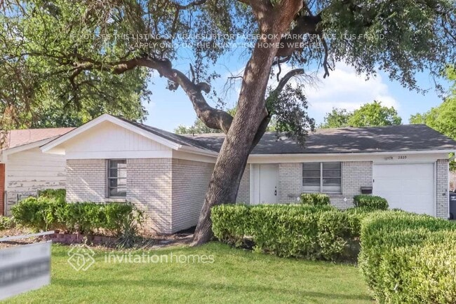 property at 2809 W Boyce Ave