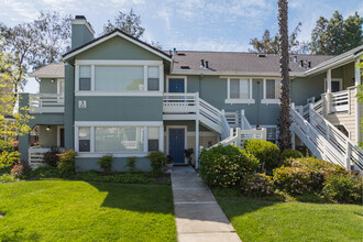 Raintree Apartments in Fairfield, CA - Building Photo - Building Photo