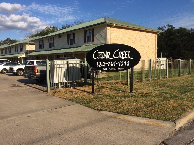 Cedar Creek Apartments in Navasota, TX - Building Photo