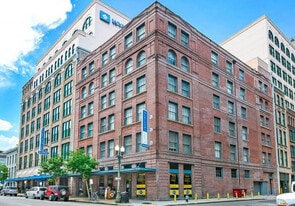 201 Magazine St in New Orleans, LA - Building Photo