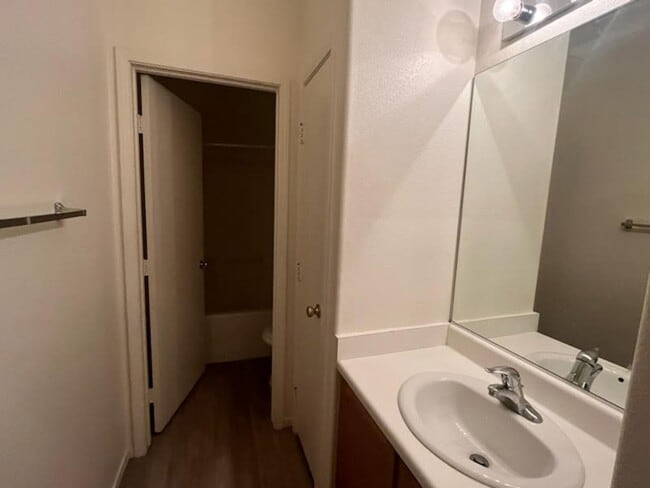 5001 Droubay Dr in Las Vegas, NV - Building Photo - Building Photo