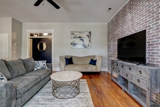 715 N 4th St in Wilmington, NC - Building Photo - Building Photo