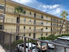 9355 SW 8th St in Boca Raton, FL - Building Photo - Building Photo