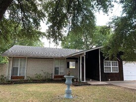 201 Starbright Dr in Austin, TX - Building Photo