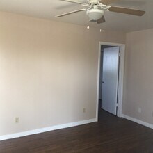 1634 Post Rd, Unit Unit 1 in San Marcos, TX - Building Photo - Building Photo