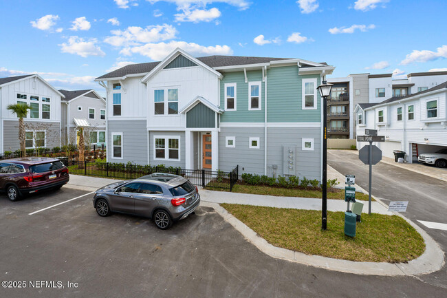 7431 Calusa Ct in Jacksonville, FL - Building Photo - Building Photo
