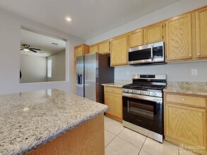 28 Belden Ave in Las Vegas, NV - Building Photo - Building Photo
