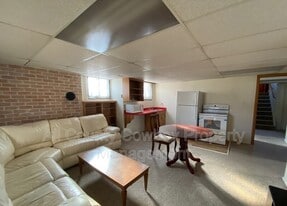 414 S 13th St in Laramie, WY - Building Photo