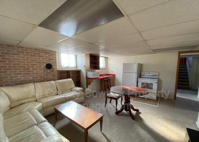 property at 414 S 13th St