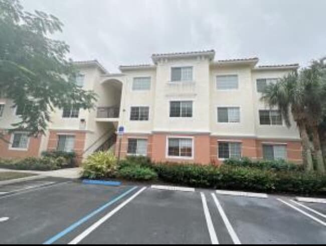 property at 9873 Baywinds Blvd