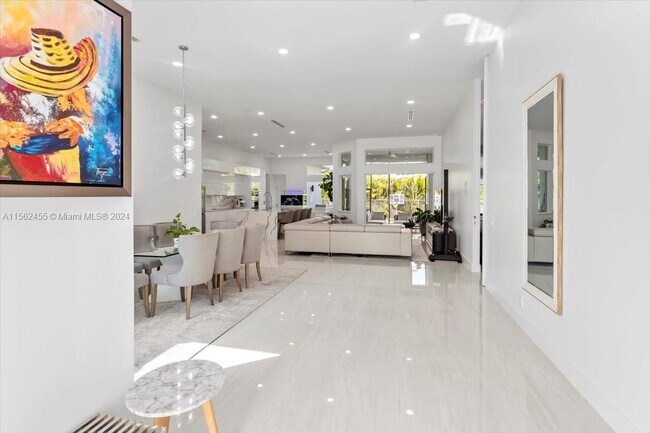 3847 Crestwood Cir in Weston, FL - Building Photo - Building Photo