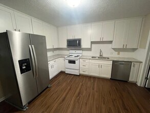 11620 S Williamsburg Dr in Knoxville, TN - Building Photo - Building Photo