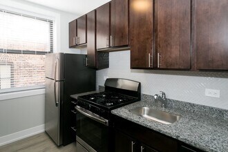 708 W Brompton in Chicago, IL - Building Photo - Building Photo