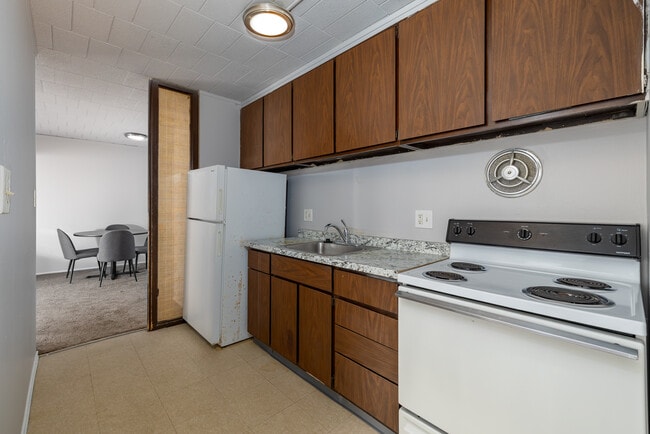 University Plaza in Ann Arbor, MI - Building Photo - Interior Photo