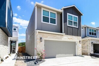 9824 Rugged Oaks Dr in Houston, TX - Building Photo - Building Photo