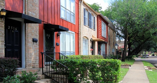 Briarwood Apartments in Houston, TX - Building Photo - Building Photo