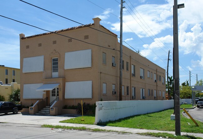 2144 SW 6th St in Miami, FL - Building Photo - Building Photo