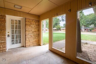 4304 Wynnwood Dr in Wichita Falls, TX - Building Photo - Building Photo
