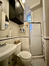 68 Phillips St, Unit 1 in Boston, MA - Building Photo - Building Photo