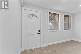 68 Greendale Ave in Toronto, ON - Building Photo - Building Photo