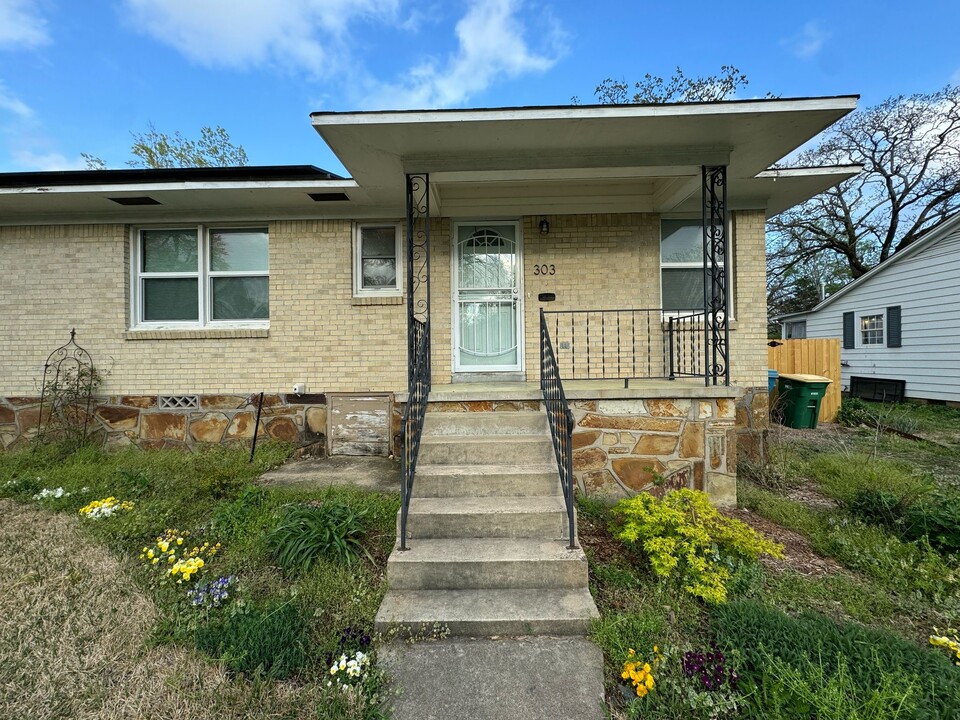 303 S Valentine St, Unit 303 in Little Rock, AR - Building Photo