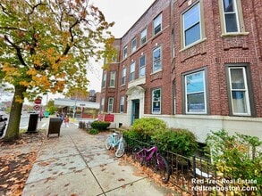 1284 Commonwealth Ave, Unit 3 in Boston, MA - Building Photo - Building Photo