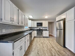 12509 E 53rd Terrace in Kansas City, MO - Building Photo - Building Photo