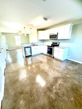 1603 Dehart, Unit Unit B in New Iberia, LA - Building Photo - Building Photo