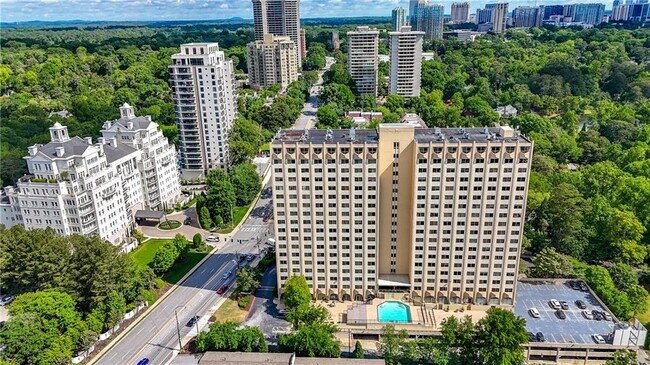 property at 2479 Peachtree Rd