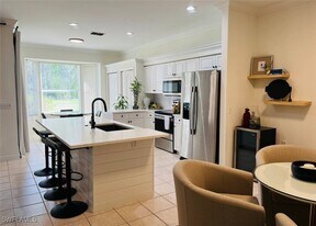 1724 Morning Sun Ln in Naples, FL - Building Photo