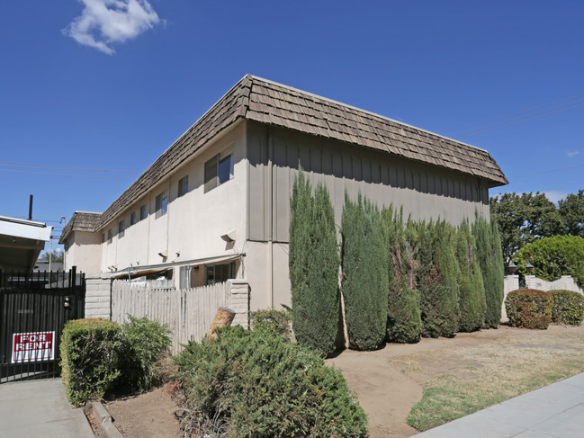 3395 E Sierra Madre Ave in Fresno, CA - Building Photo - Building Photo