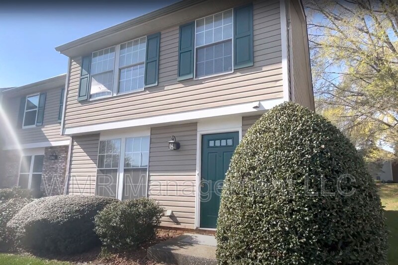 9602 Vinca Cir in Charlotte, NC - Building Photo