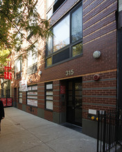 315 E 105th St in New York, NY - Building Photo - Building Photo