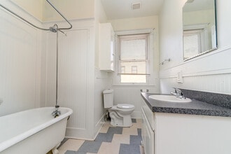 1230 Kings Hwy in Dallas, TX - Building Photo - Building Photo